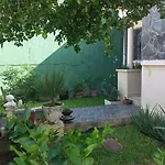 Casa Flor Blanca